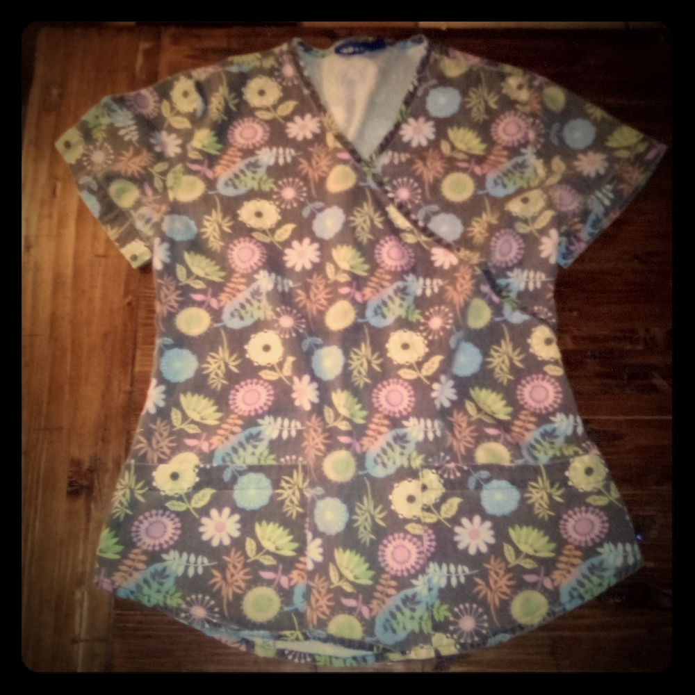Scrub top